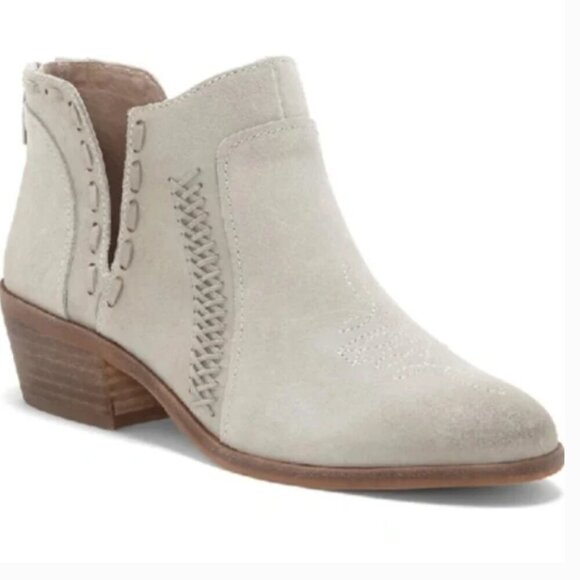 VINCE CAMUTO NWOT Presita Cement Stitched Bootie w/ back zip size 7 - Picture 1 of 9